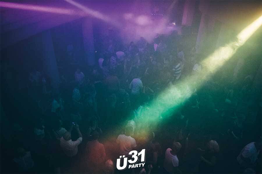 Ü31 Party im Metropol: Feiern mit Stil und Klasse