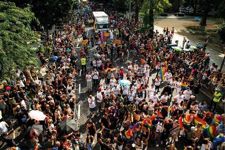 Am vergangenen Samstag, zog der „Zug der Liebe“ erneut durch die Straßen Berlins.